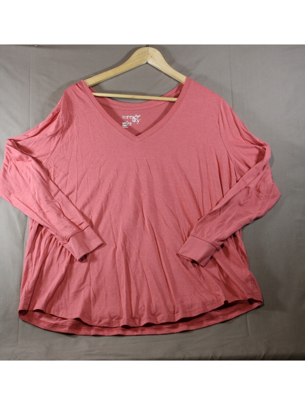 Women's Terra & Sky long-sleeve shirt